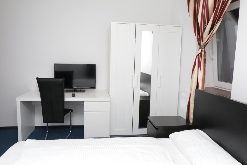 Holsteiner Hof Hotel Heist Buitenkant foto